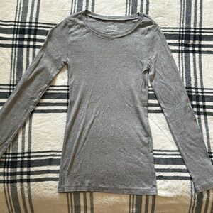 J Crew gray heather long sleeve perfect fit cotton crew neck tshirt size xs